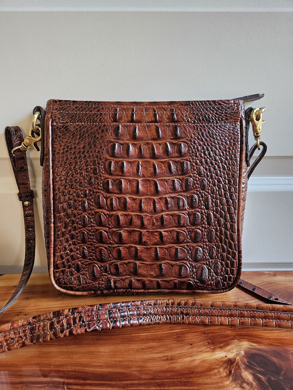 Brahmin Melbourne Brown Embossed Leather Crossbody Messenger Organizer Bag - Picture 2 of 9